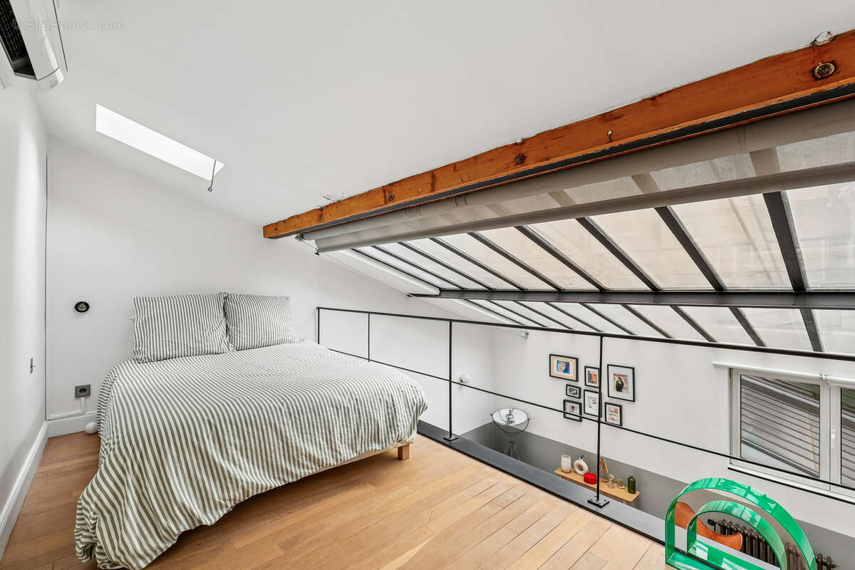 Appartement à PARIS-9E