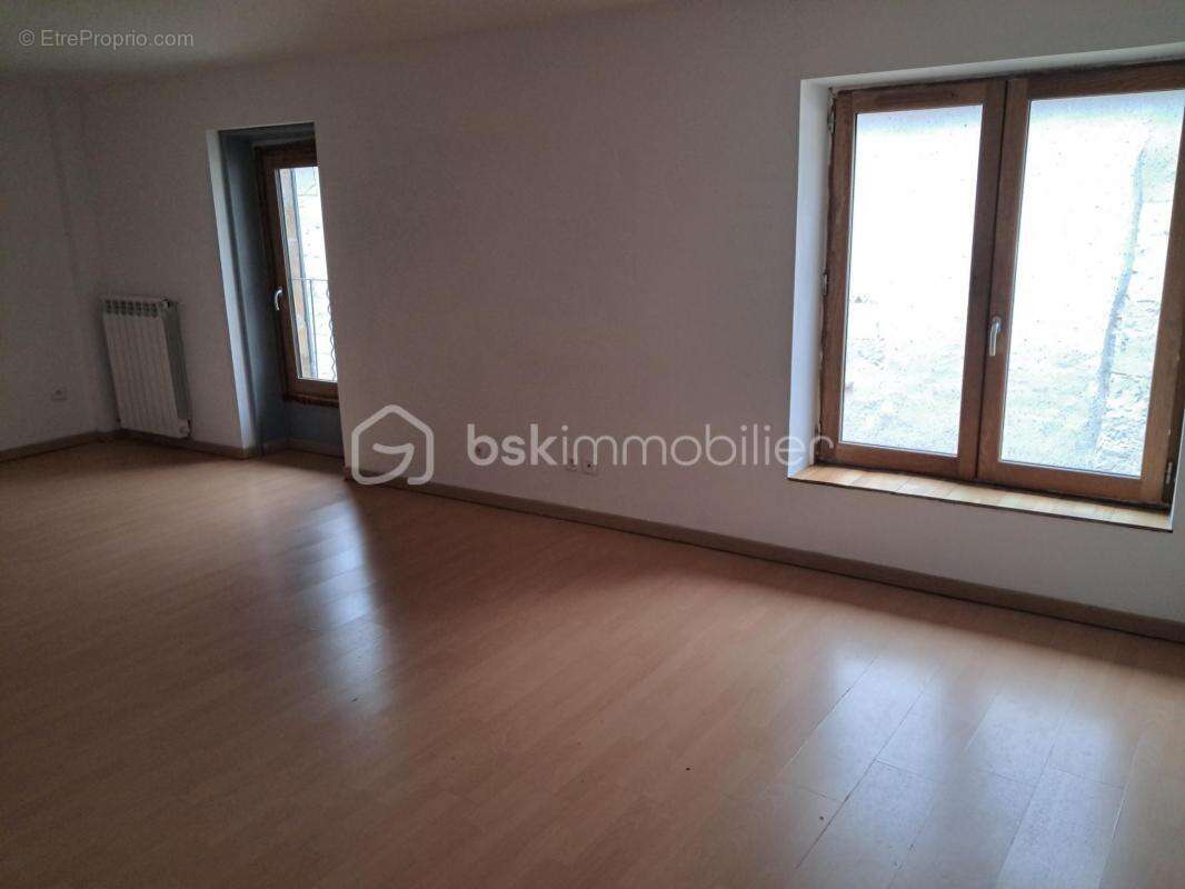 Maison à VILLEMAGNE-L&#039;ARGENTIERE