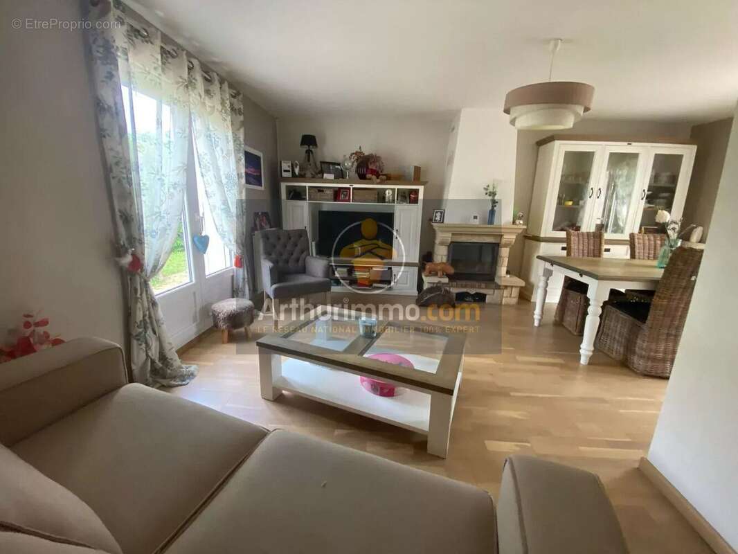Maison à BRIE-COMTE-ROBERT