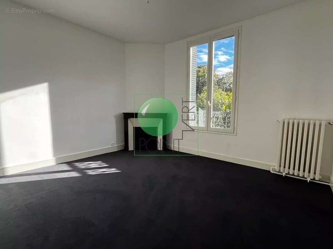 Maison à VERT-LE-GRAND