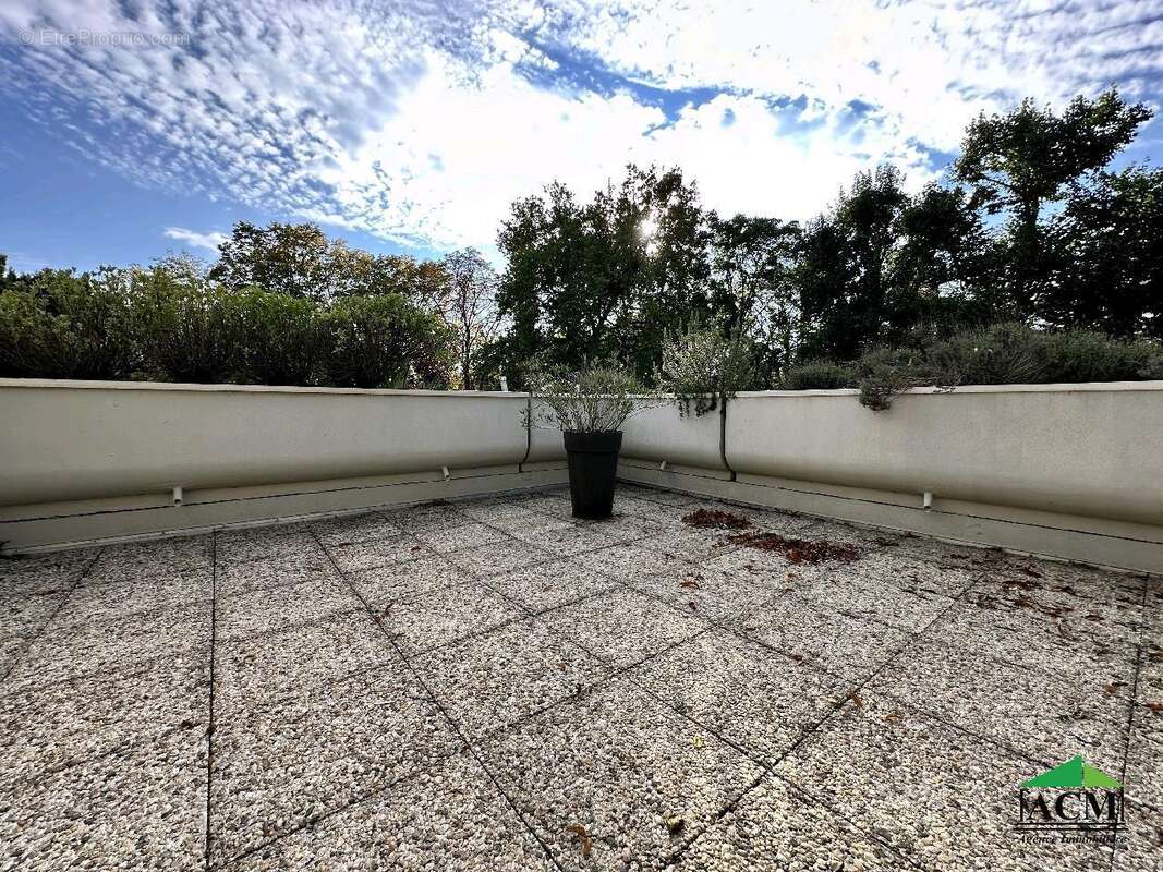 Appartement à MERY-SUR-OISE