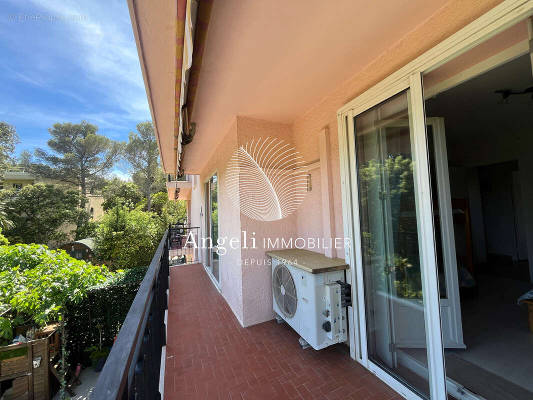 Appartement à FREJUS