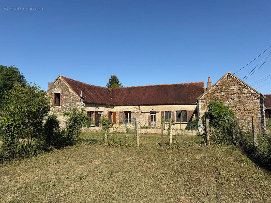 Maison à MAROLLES-SOUS-LIGNIERES