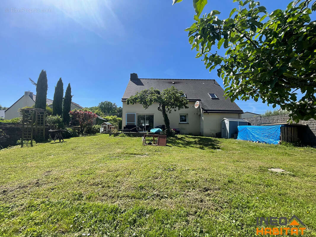 Maison à LA CHAPELLE-CHAUSSEE