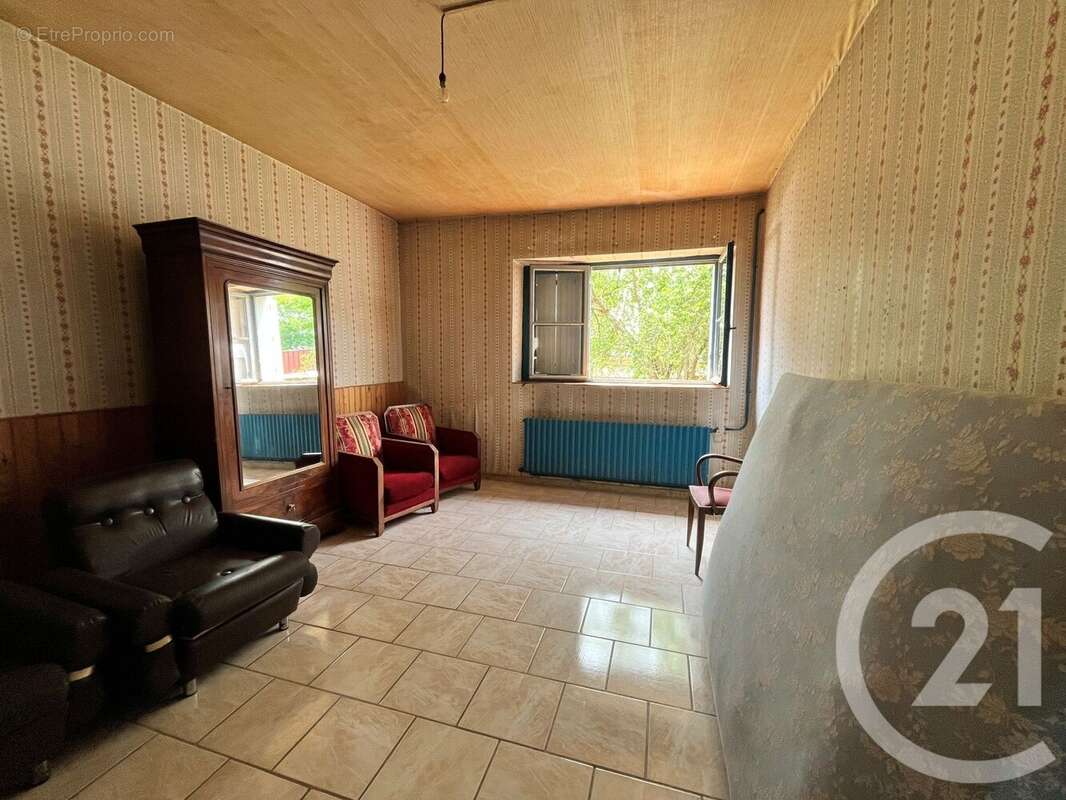 Maison à CHATEAUNEUF-VAL-DE-BARGIS