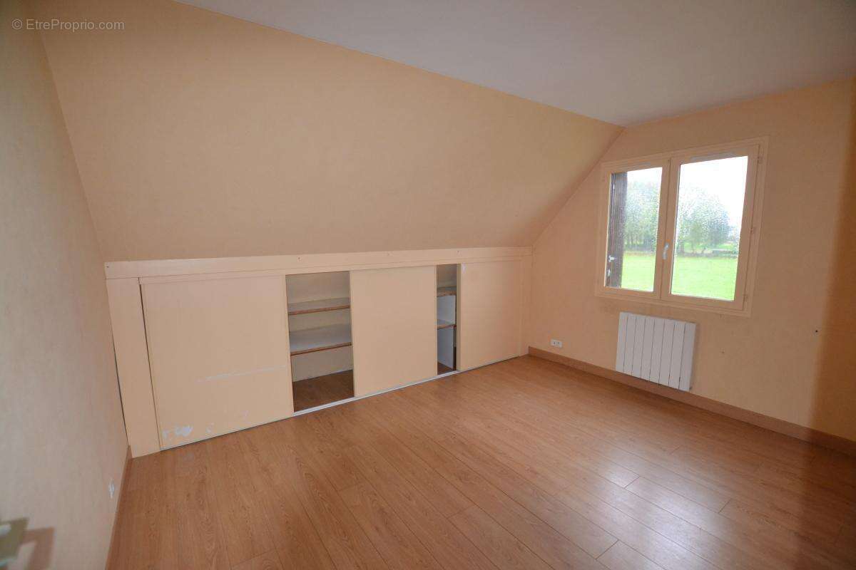 Maison à AVREMESNIL