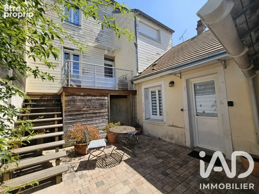 Photo 1 - Maison à MENILLES