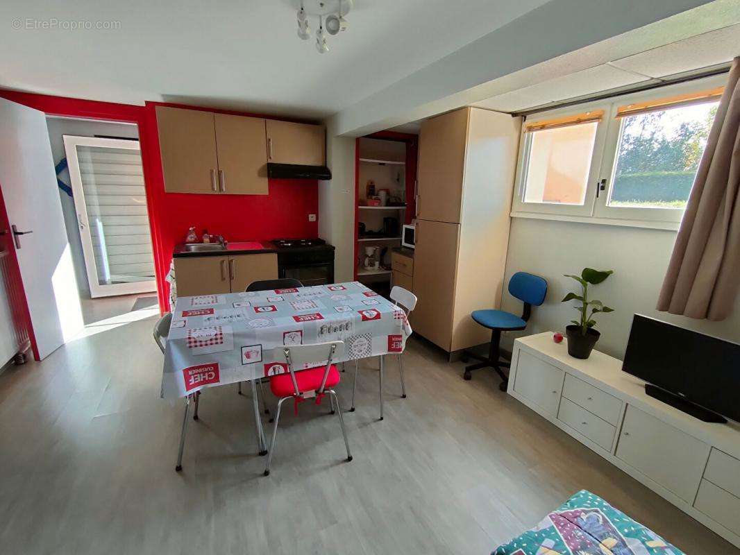 Maison à SAINT-LAURENT-SUR-SEVRE