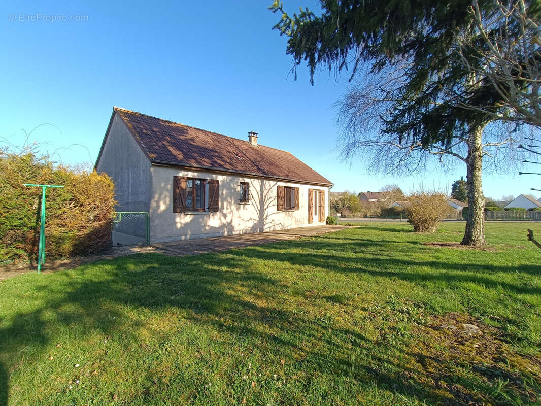 Maison à CHARENTONNAY