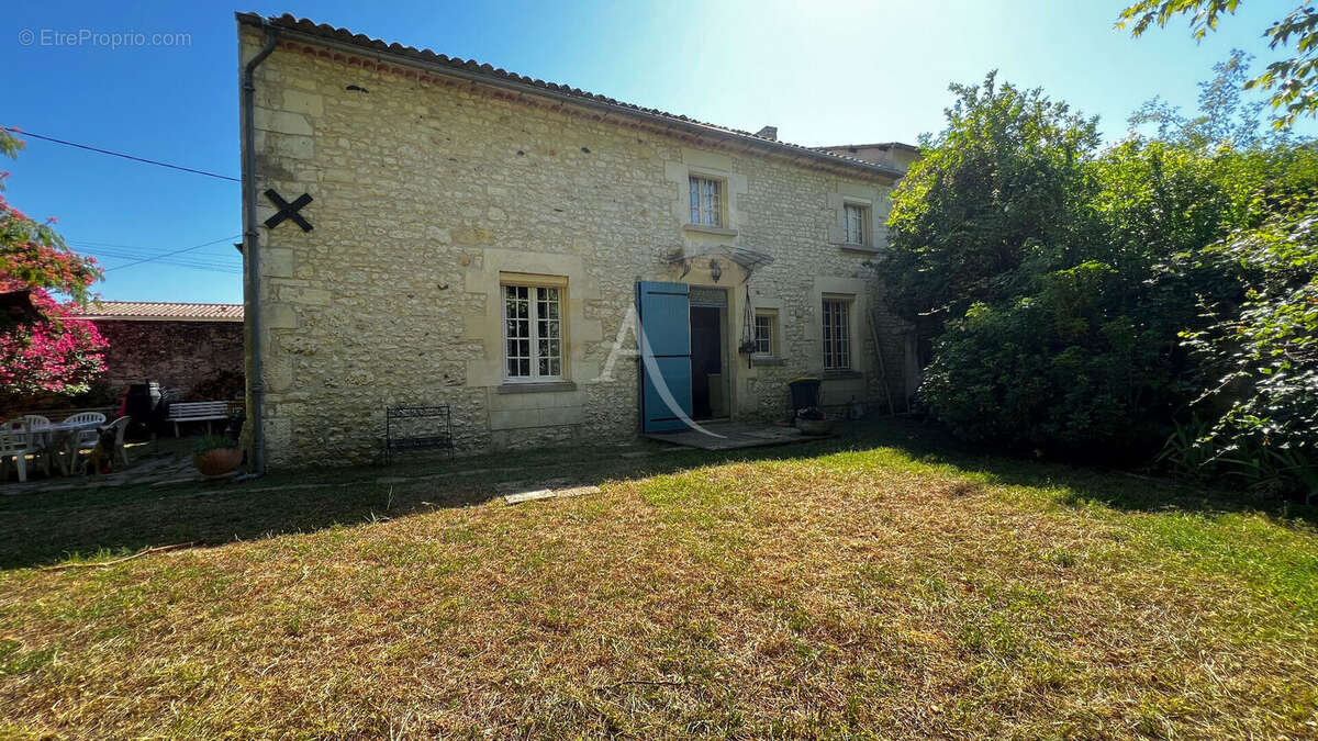 Maison en pierre Medis 170m² quartier très calme - photo 10