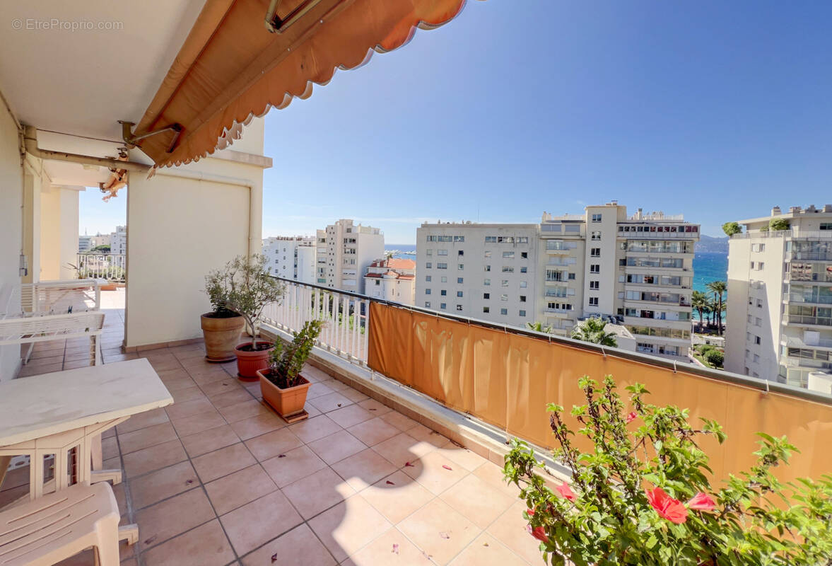 Appartement à CANNES