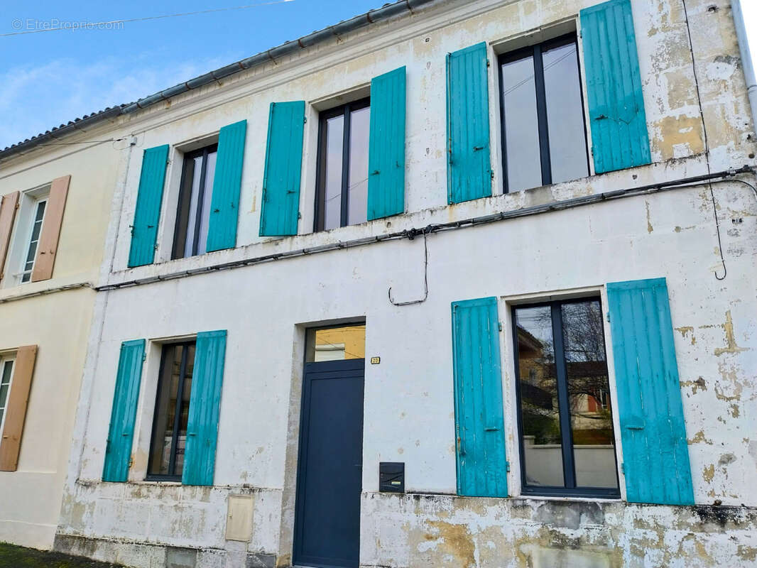 Maison à COGNAC