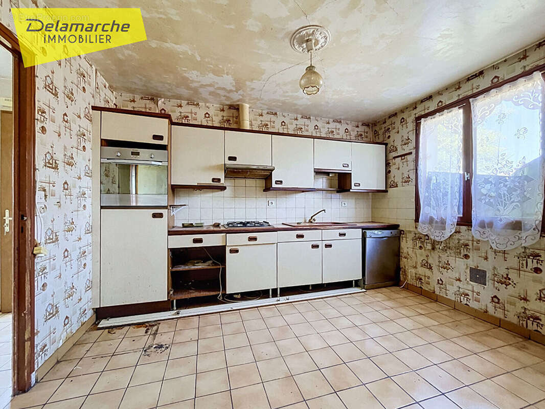Maison 4 pièces sur sous-sol à vendre  à Aucey La Plaine (50170) sur env.468m² de terrain - photo 6
