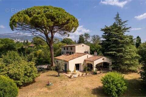 Maison 230 m² à Grasse  - photo 2