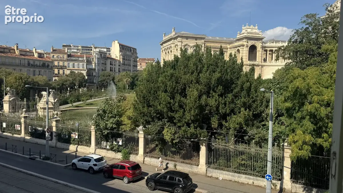 Appartement à MARSEILLE-4E