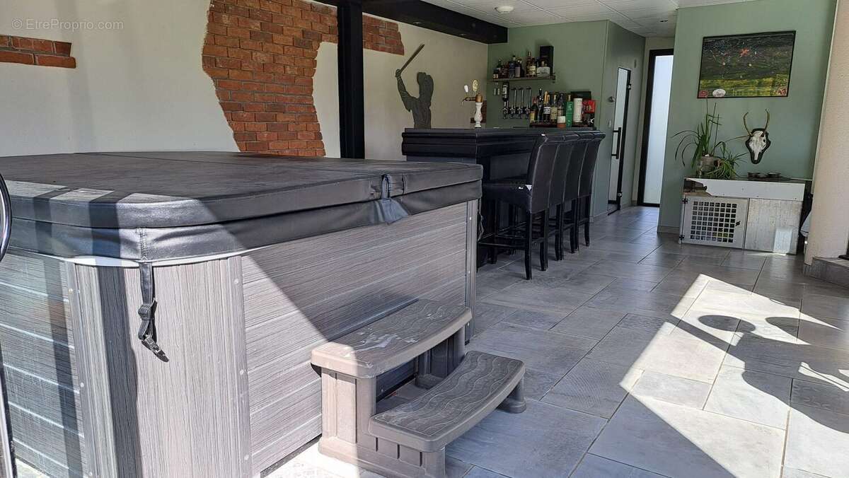 Maison à AILLY-LE-HAUT-CLOCHER