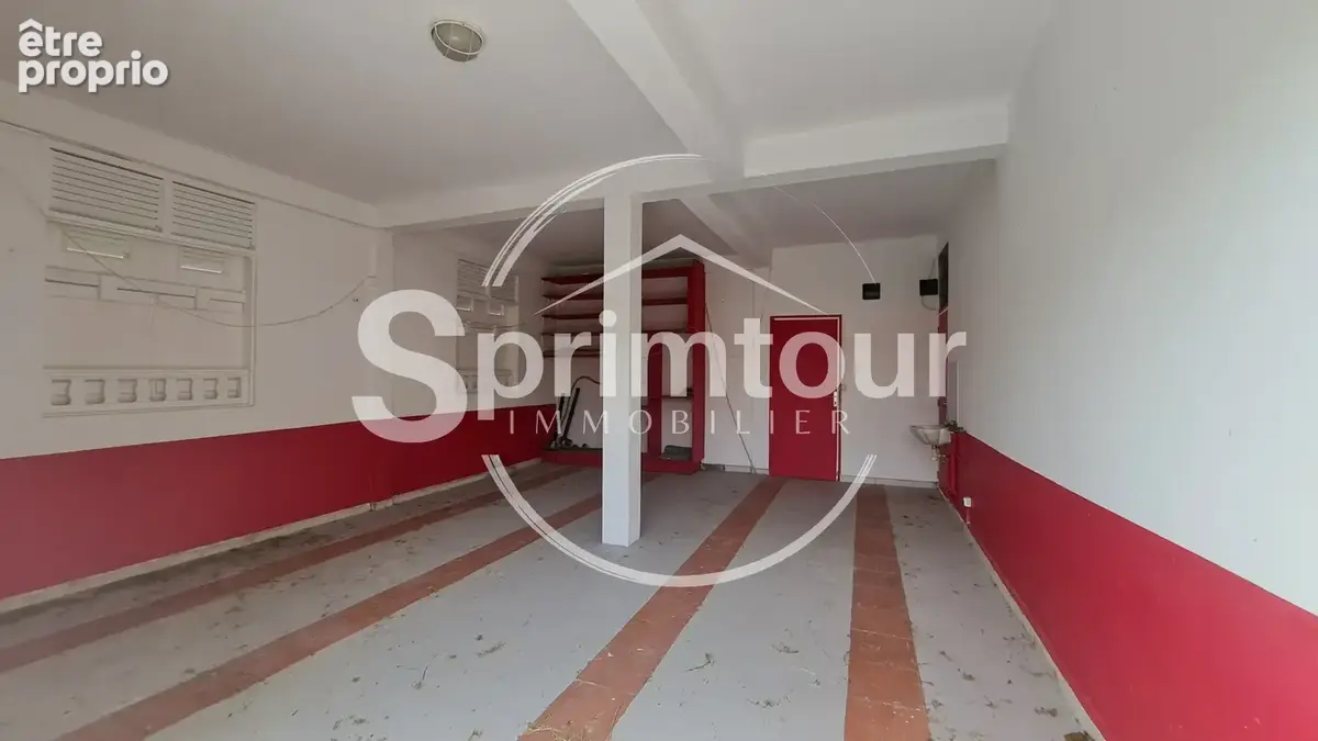 SAINT-CLAUDE-Villa T4 avec jardin, terrasse vue mer et studio indépendant + double garage - photo 18