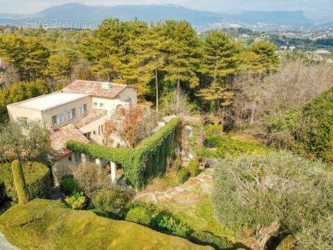 Maison à MOUANS-SARTOUX