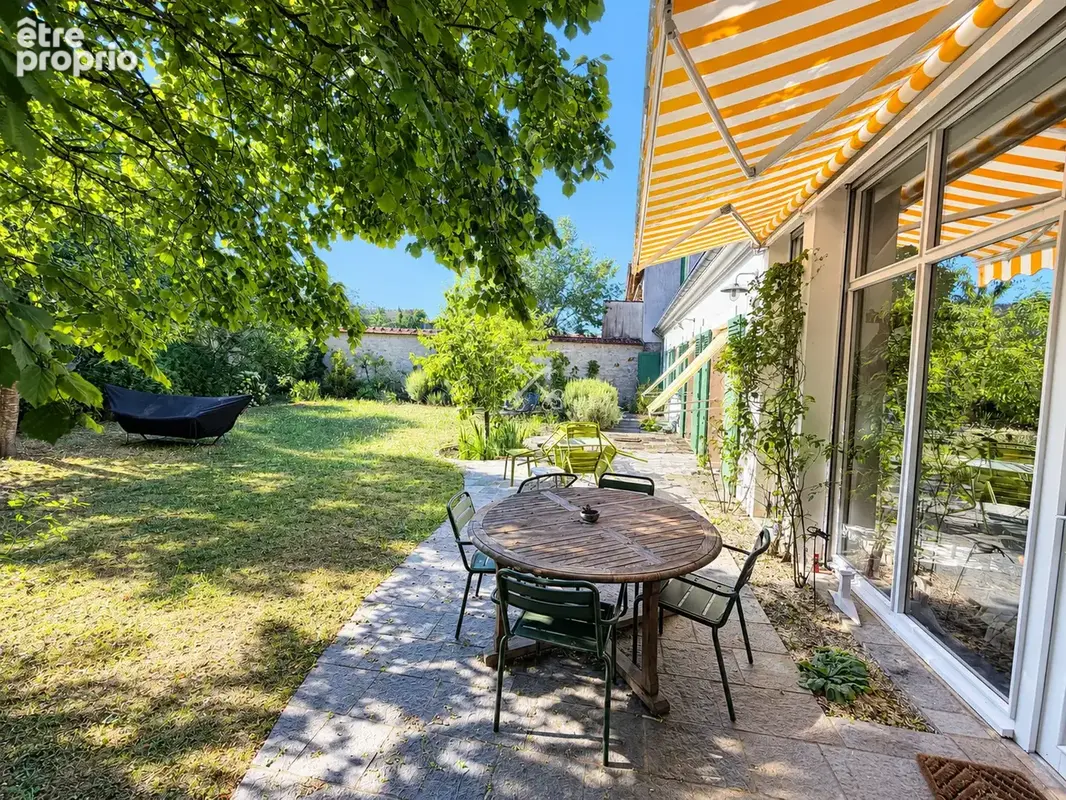 Fontainebleau / proche centre-ville : maison de charme 6 chambres avec jardin - photo 2