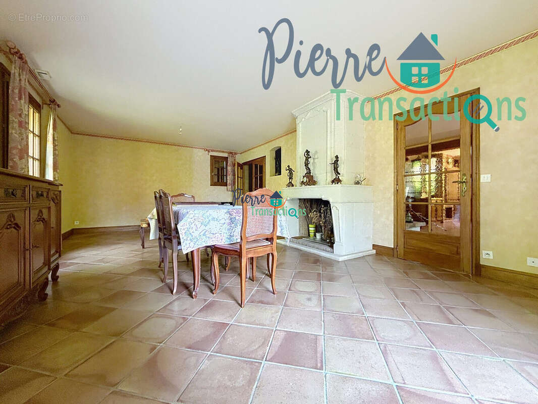 Maison à SAINT-MAURICE-D'ETELAN