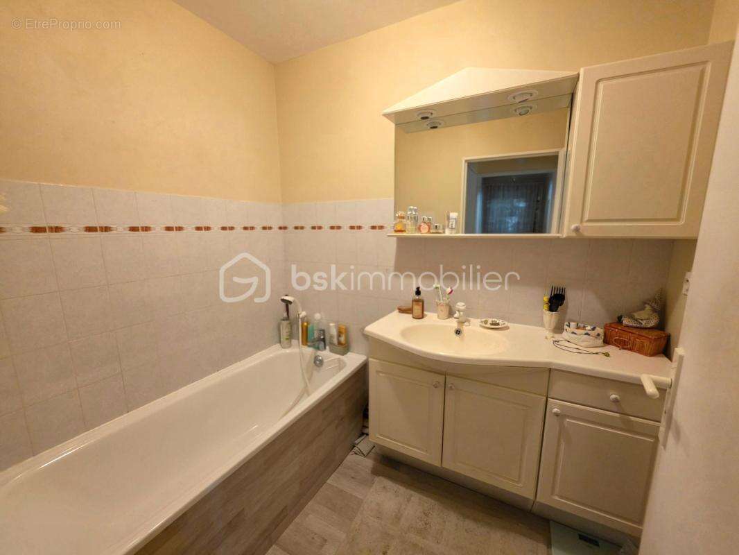 Appartement à LIVRY-GARGAN