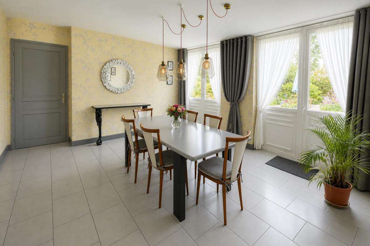 Maison à BRESDON