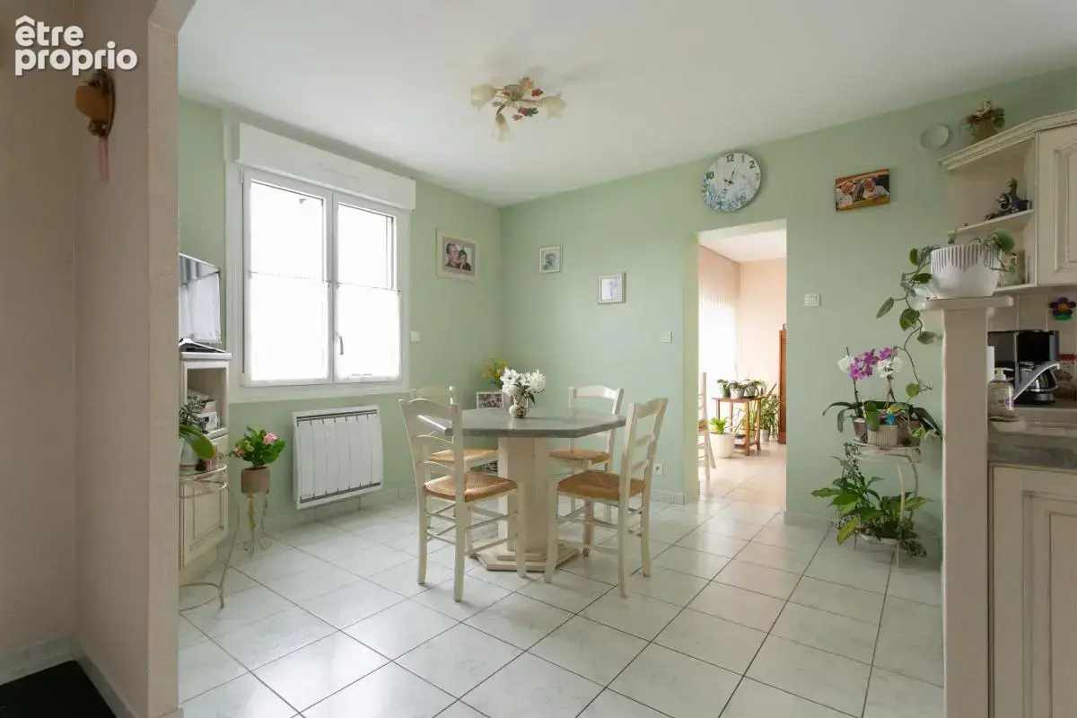 BAISSE DE PRIX  Maison 4 chambres en plein bourg de MESANGE - photo 10
