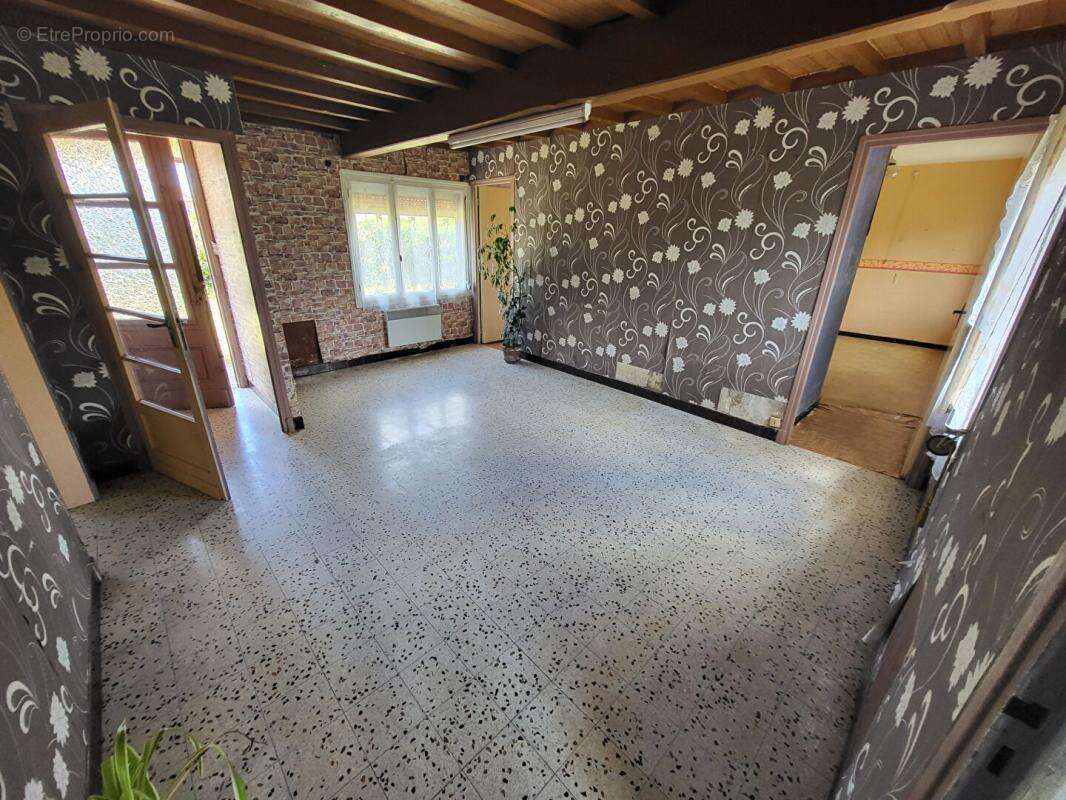 Maison à BEAURAINVILLE