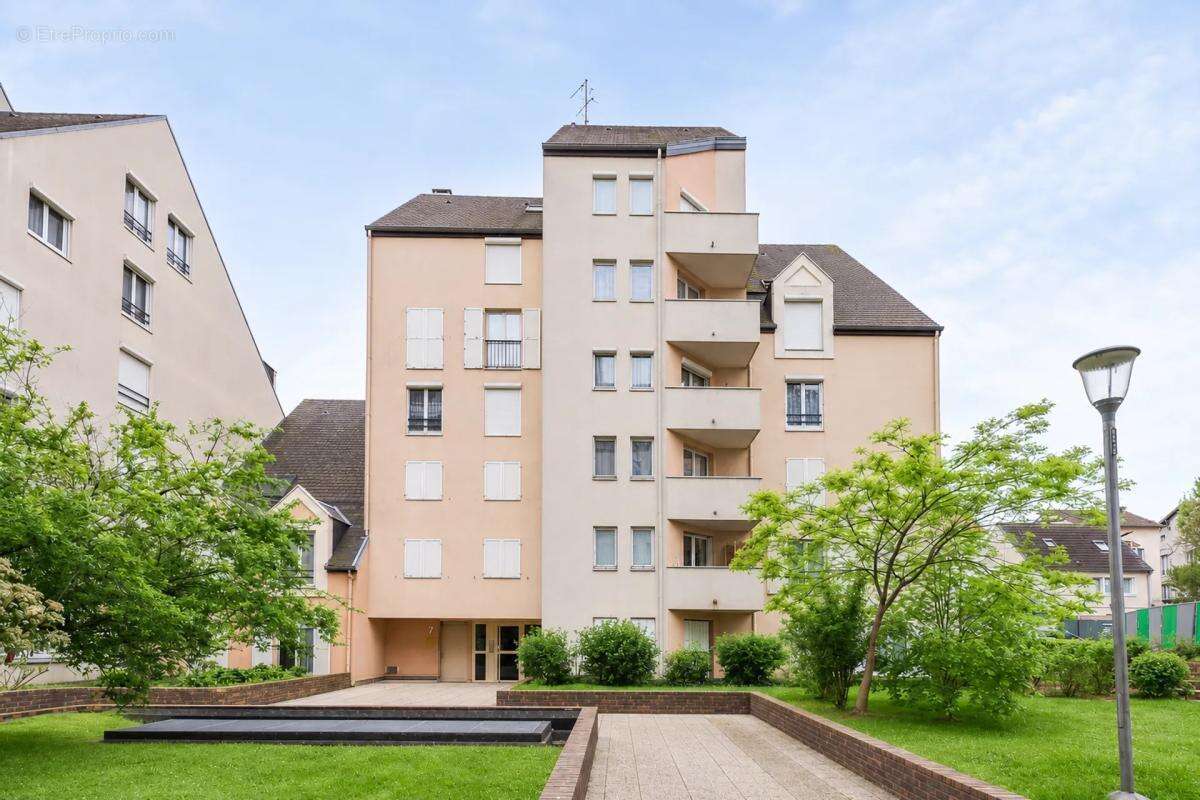 Duplex lumineux de 106 m² loué à Sannois - photo 11