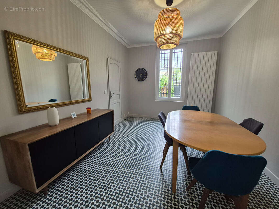 Maison à ASNIERES-SUR-SEINE