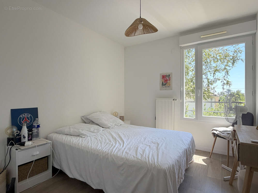 Poitiers, Appartement vendu loué, T3, 2 chambres, Loggia, place de parking privative. - photo 13