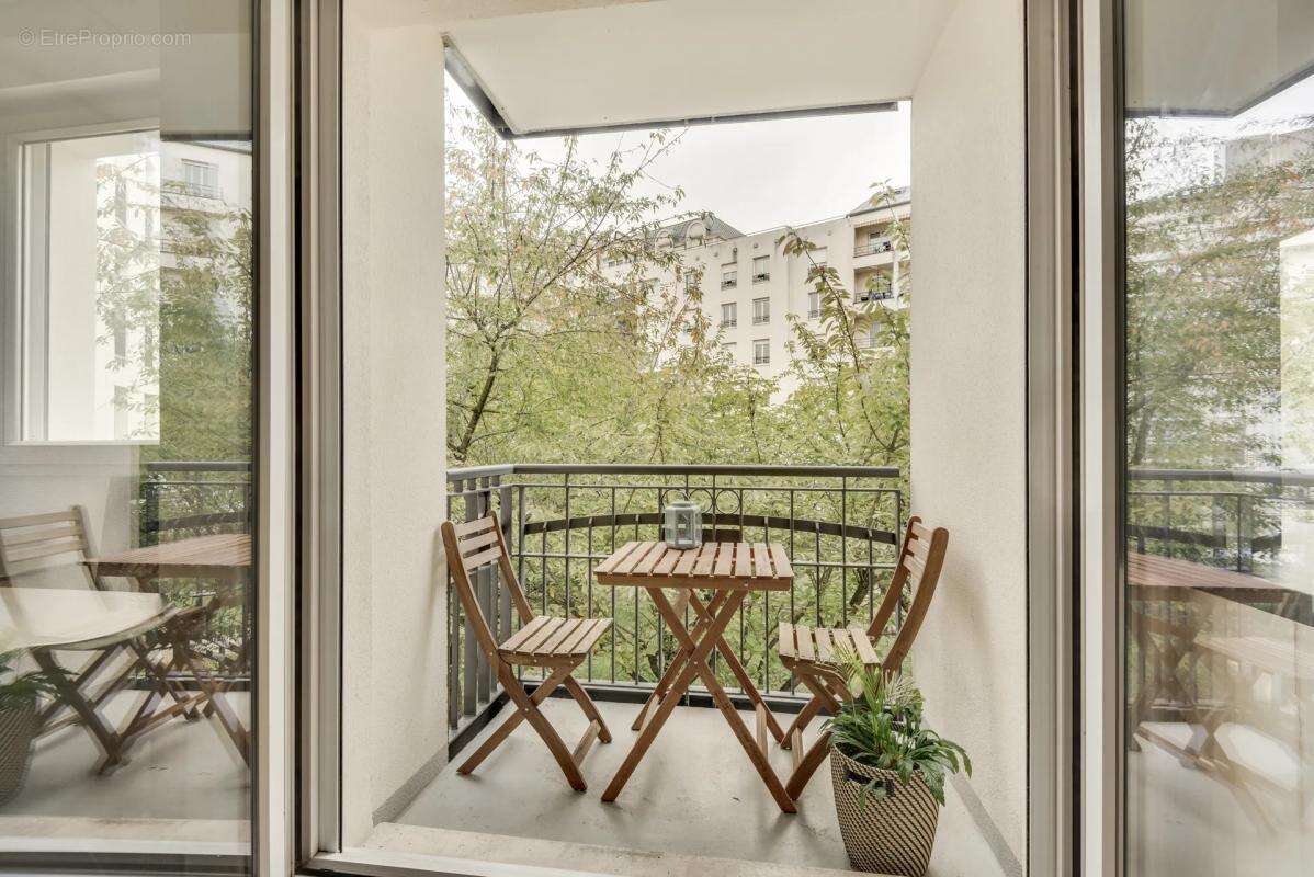 Appartement à ISSY-LES-MOULINEAUX