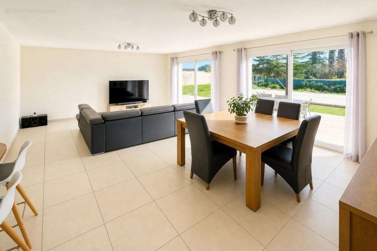 Maison de 5 pièces de 136 m² située à Vinon-sur-Verdon - photo 4