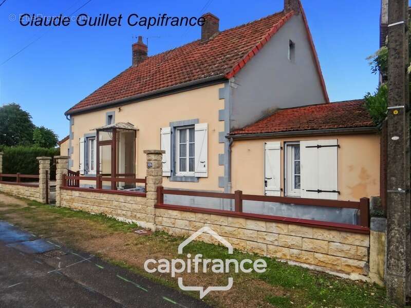 Maison à COMMENTRY