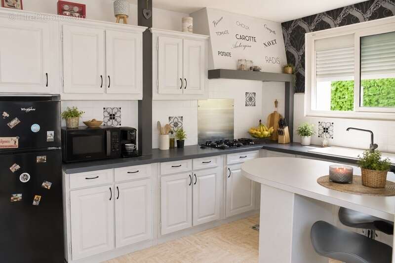 Maison en pierre 177 m² - 5 chambres - Terrain 1 200 m² - Villeneuve-sur-Lot - photo 3
