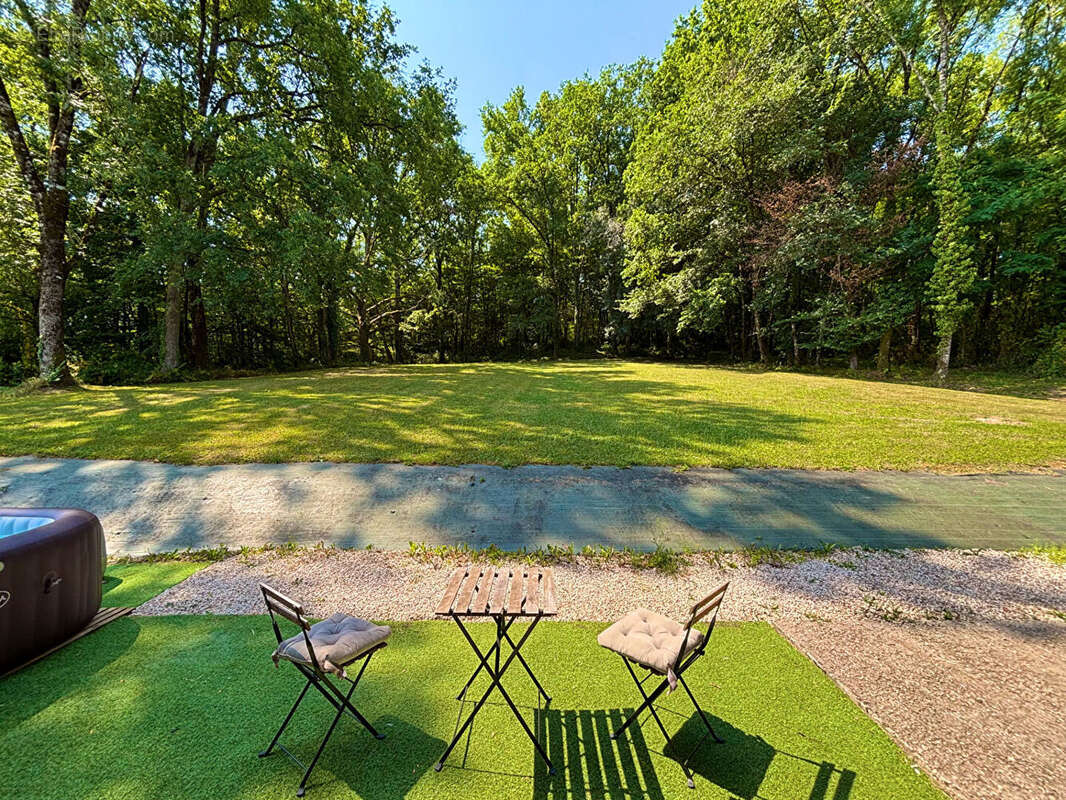 Maison contemporaine plain-pied 5 chambres 153.53 m2 - photo 4