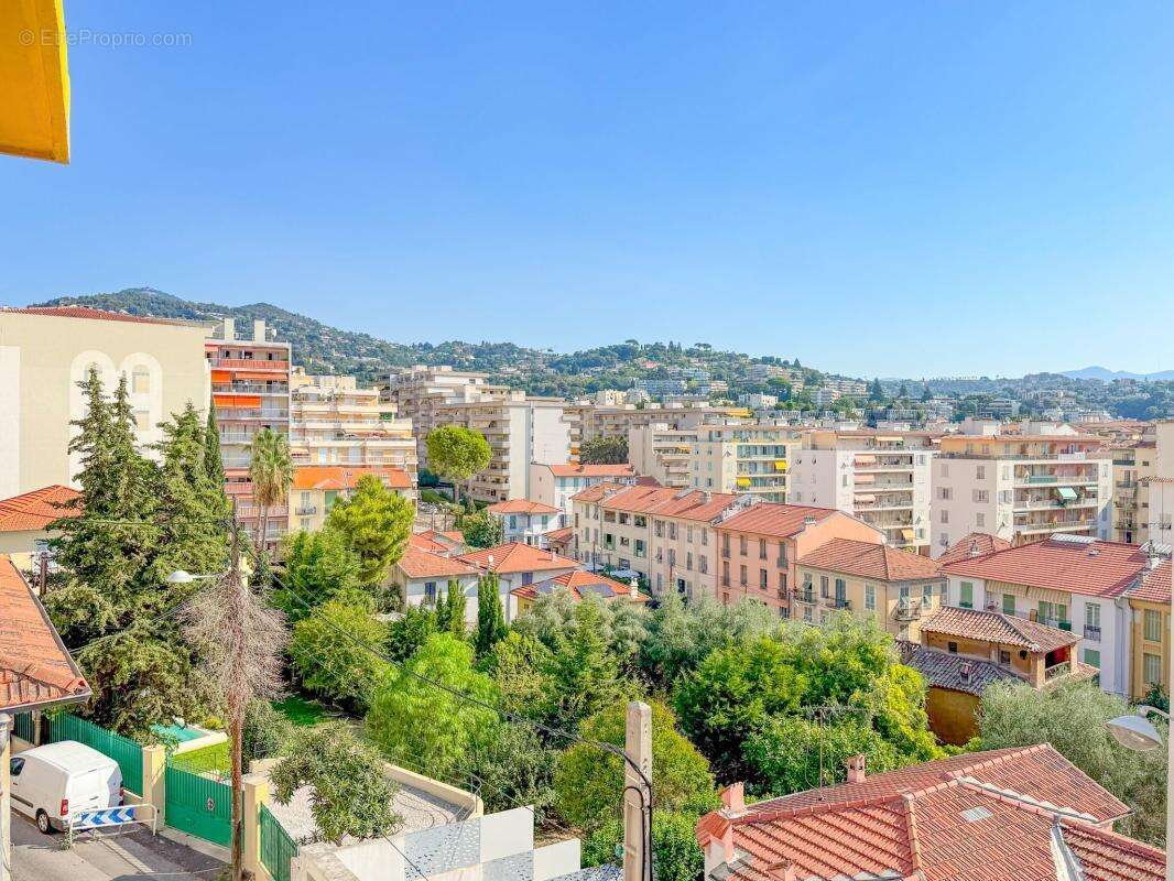 Appartement à vendre 4 pièces 85 m² Nice Saint Barthélemy en dernier étage balcons - photo 4