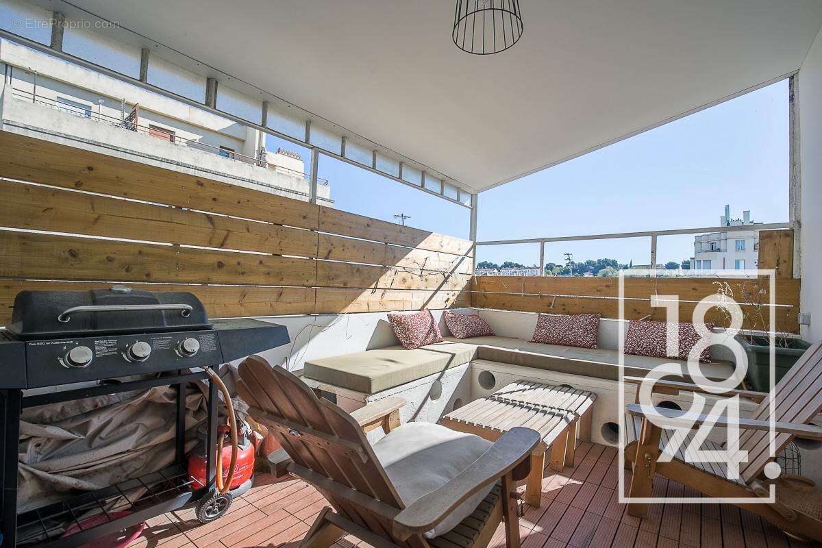 Appartement à MARSEILLE-4E