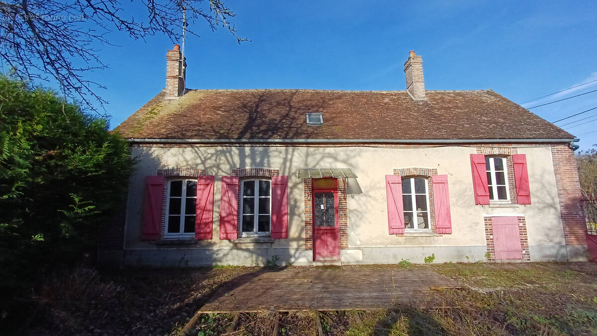 Maison à NOYEN-SUR-SEINE