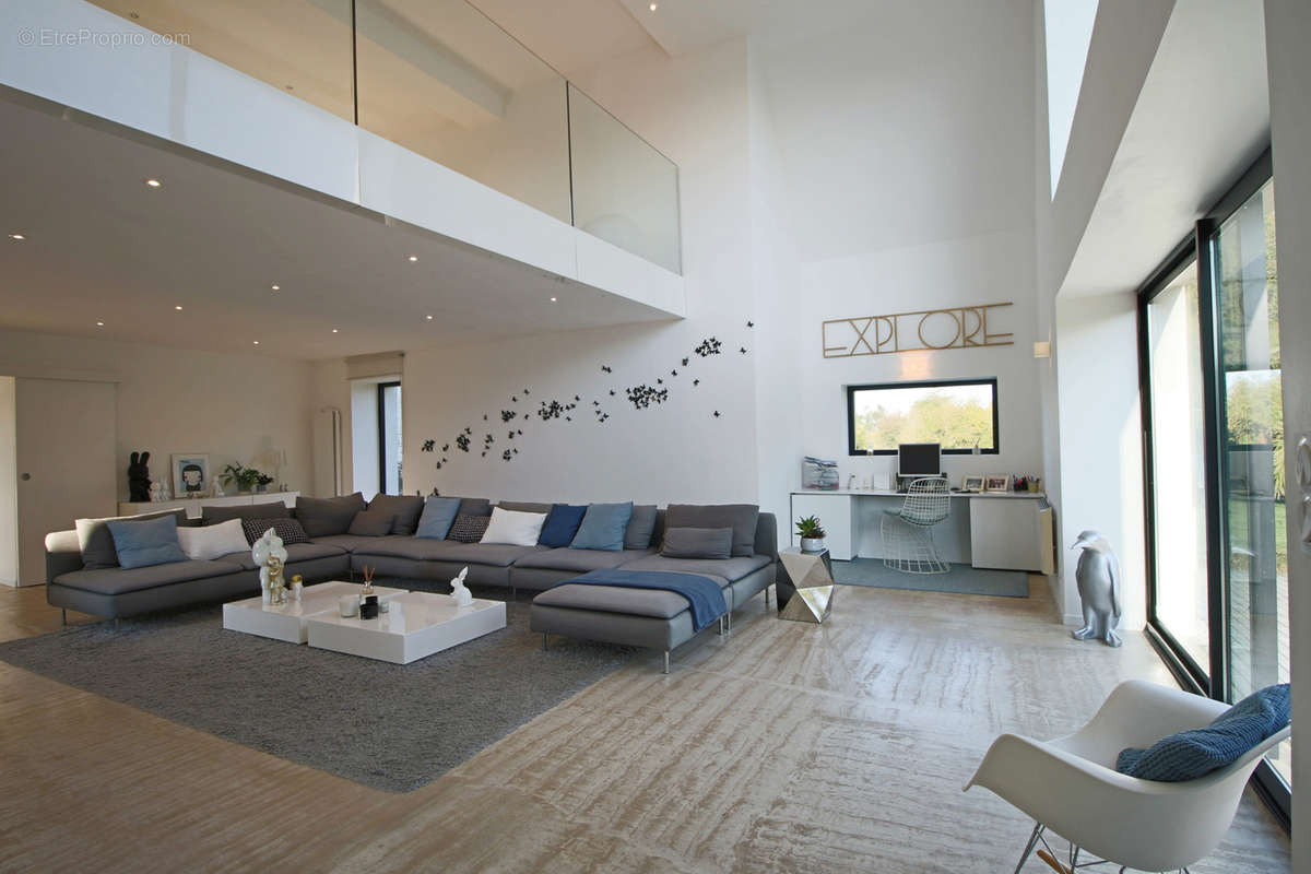 Maison à VAUX-SUR-AURE