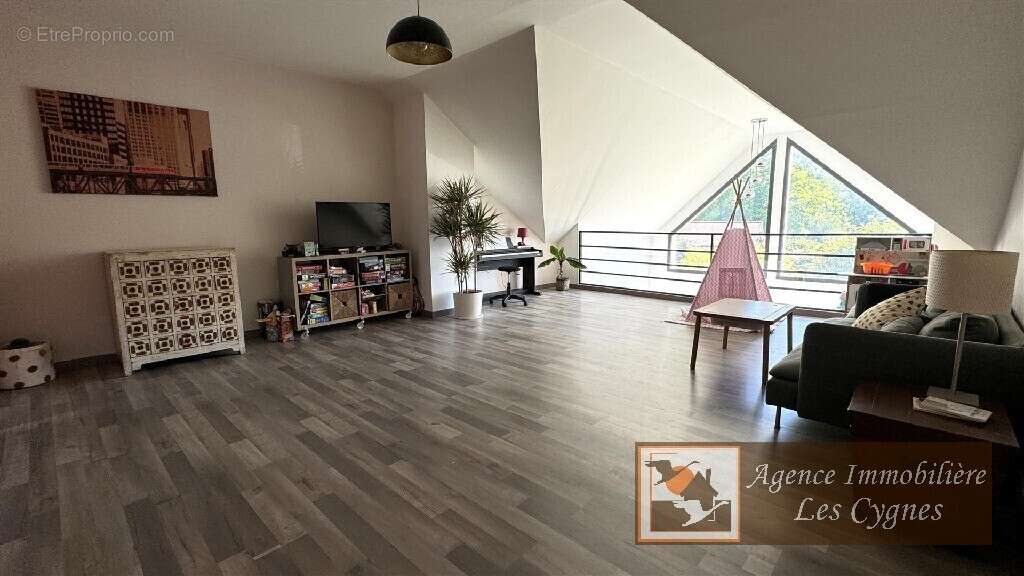 Maison à FONTAINE-LE-PORT