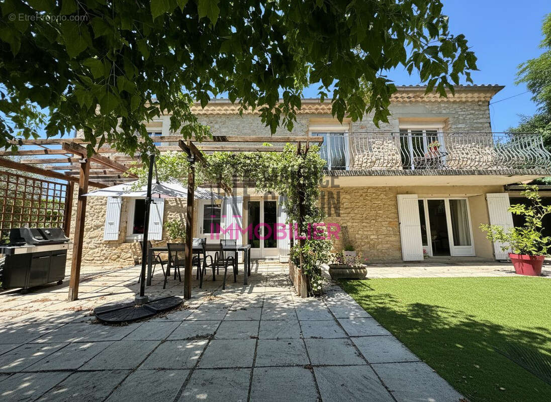 Maison à CADEROUSSE