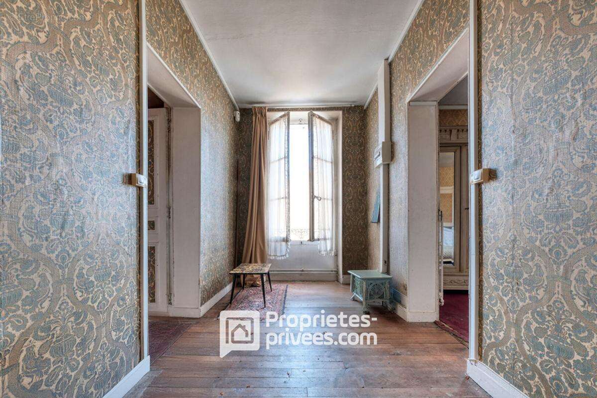 Maison à FONTENAY-LES-BRIIS