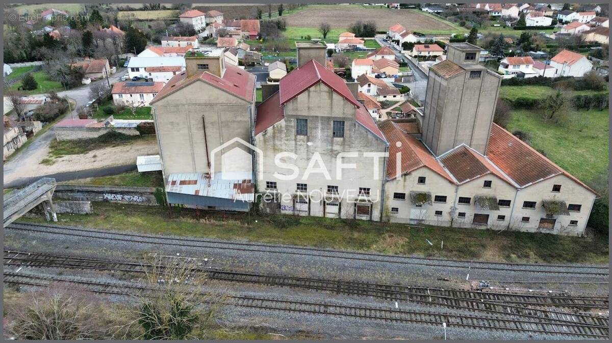 Photo 1 - Commerce à GANNAT