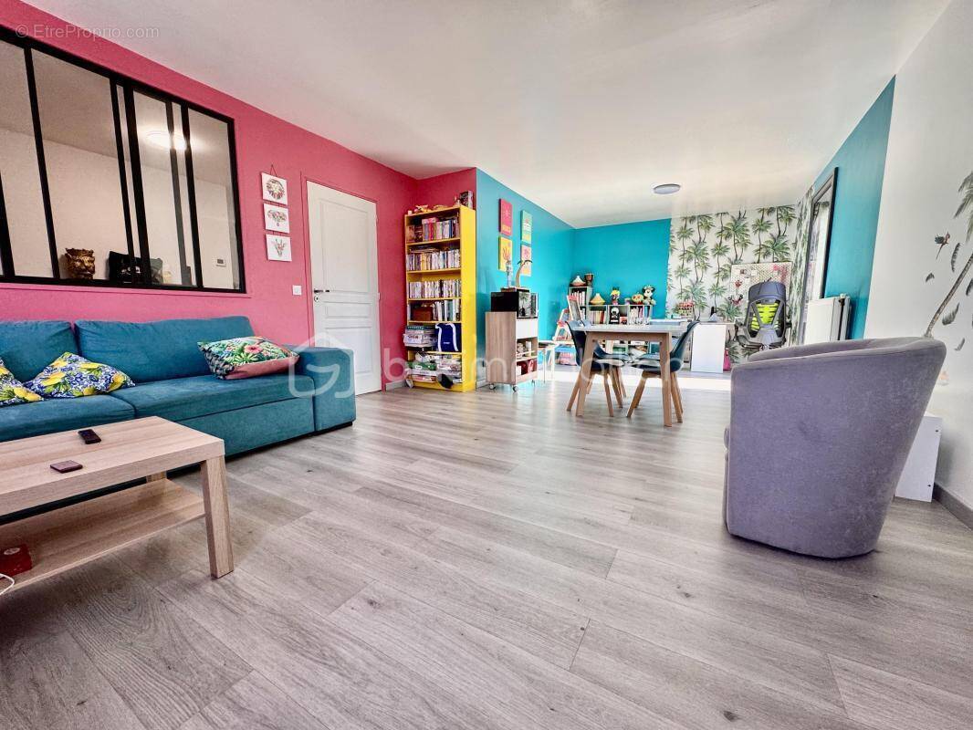 Maison à ESTREES-SAINT-DENIS