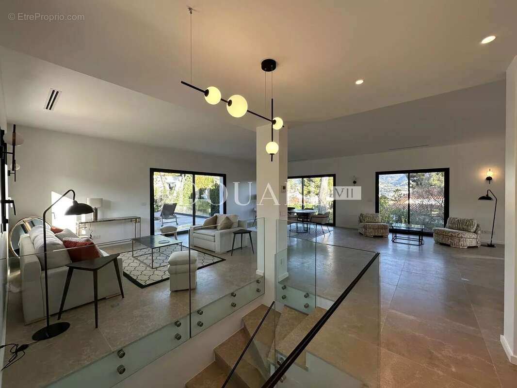 Maison à ROQUEBRUNE-CAP-MARTIN