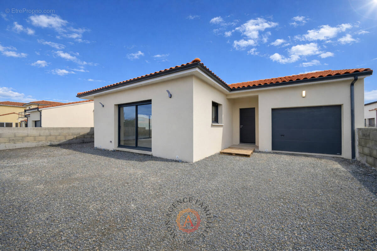 Maison à SAINT-BONNET-PRES-RIOM