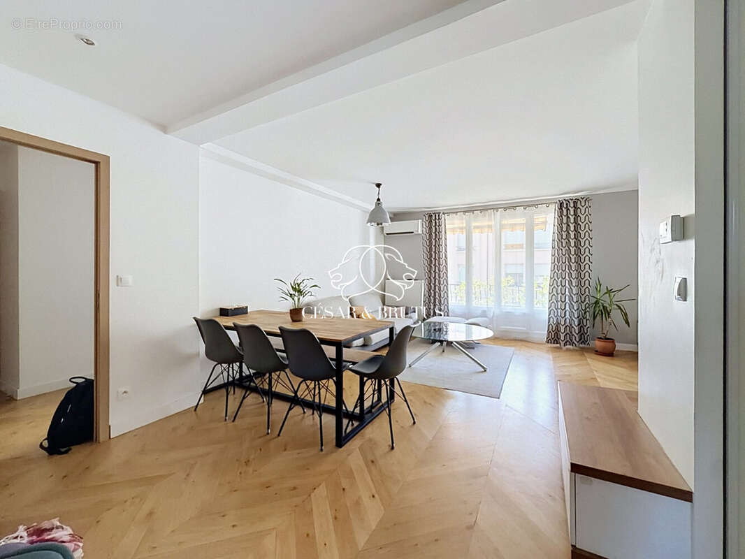 Appartement 79 m² à Lyon-8e  - photo 2