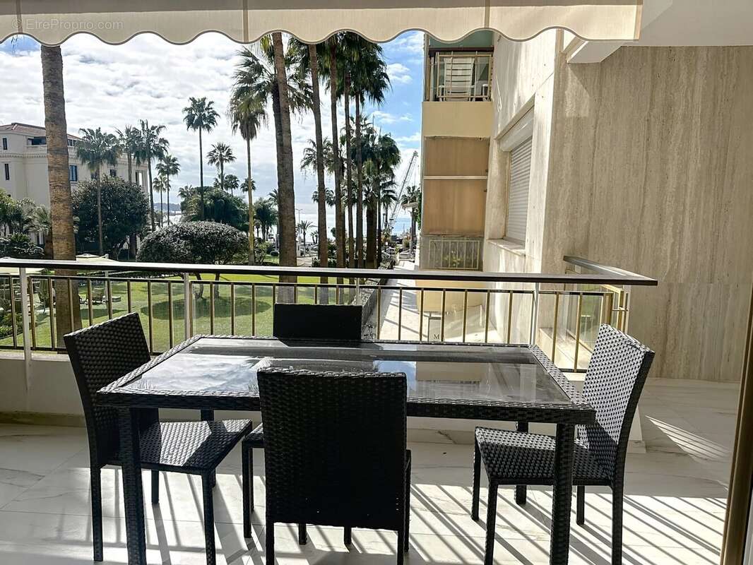 Appartement à CANNES