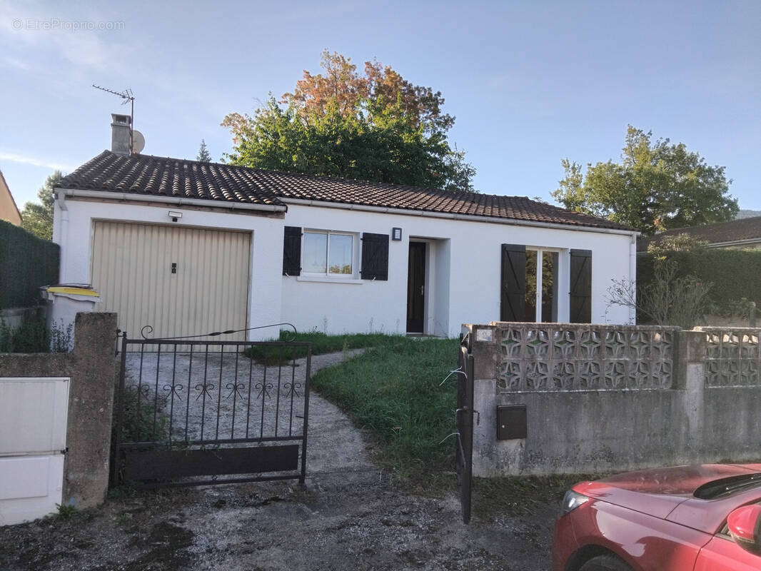 Maison à AIGUEFONDE